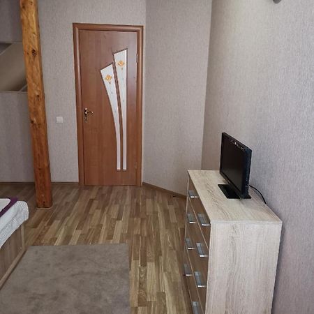 Номер В Приватному Будинку Morșîn Exterior foto